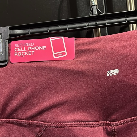 Marika Athletic 7/8 length high waist leggings,secured cell phone pocket, 25” - Picture 6 of 9